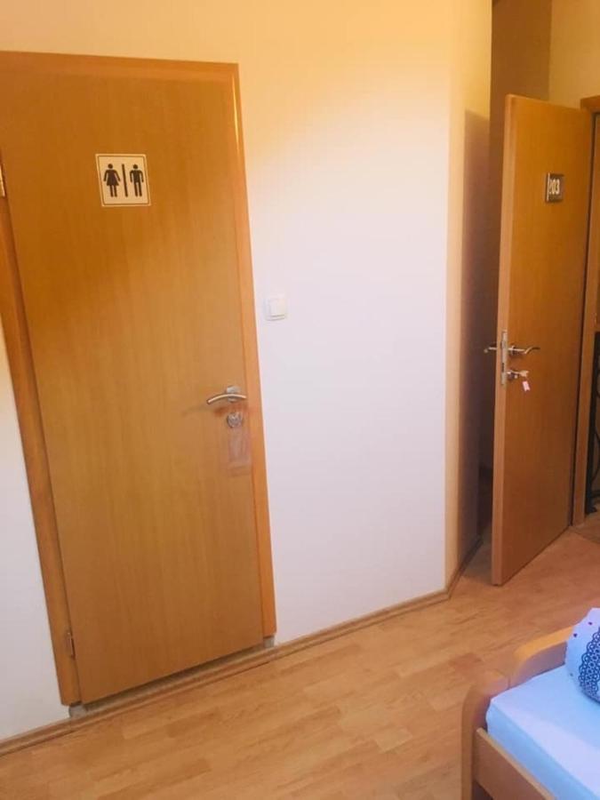 Omladinski Hotel Rostovo Бугойно Экстерьер фото
