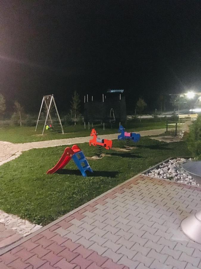 Omladinski Hotel Rostovo Бугойно Экстерьер фото