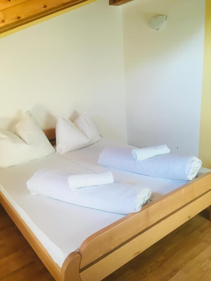 Omladinski Hotel Rostovo Бугойно Экстерьер фото