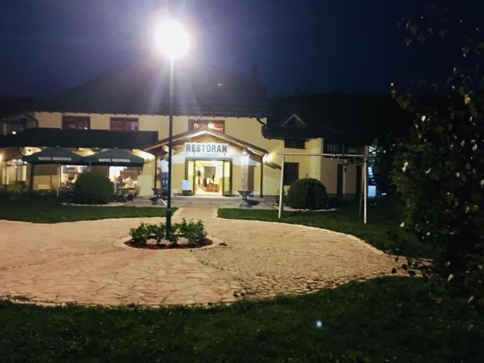 Omladinski Hotel Rostovo Бугойно Экстерьер фото